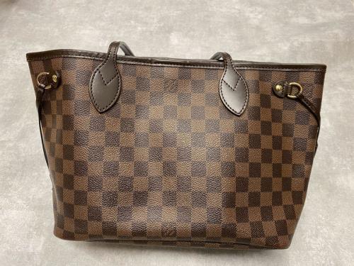 LOUIS VUITTON 　のルイ ヴィトン　