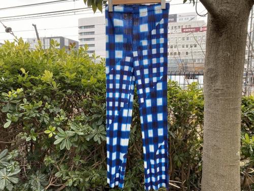 プリーツプリーズのISSEY MIYAKE