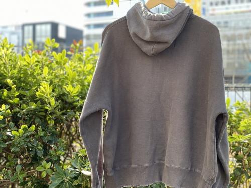 ダイリクのVintage Hoodie