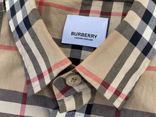バーバリーのノバチェックシャツ