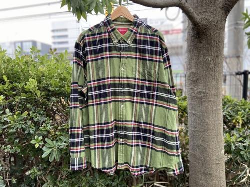 シュプリームのシャツ