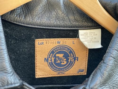 カウレザートラッカージャケットの17101