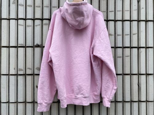 シュプリーム×バーバリーのボックスロゴプルオーバーパーカー