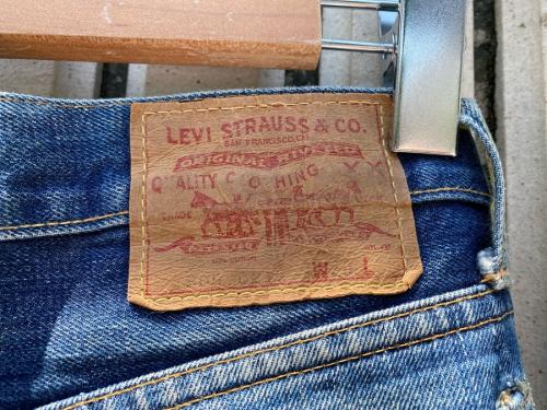 リーバイスのヴィンテージデニムパンツ