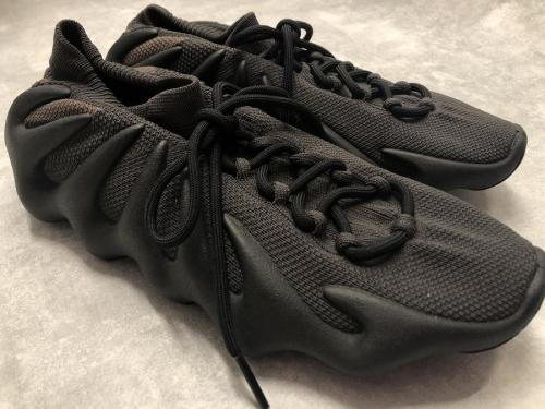 アディダスオリジナルバイ カニエウエストのイージー450