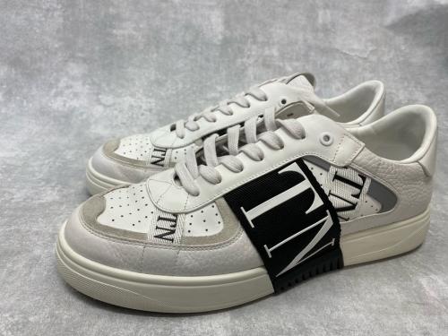 VALENTINO GARAVANIのヴァレンティノガラヴァーニ