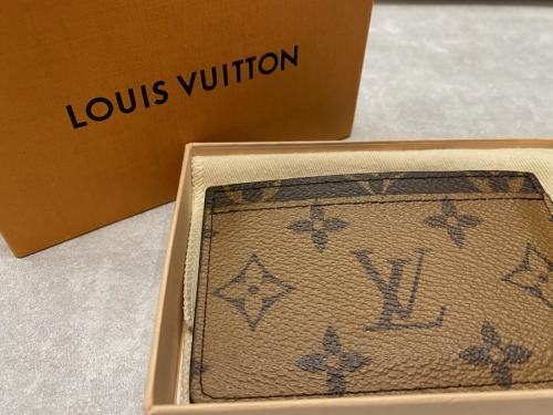 LOUIS VUITTON 　のルイ ヴィトン　