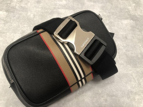 ラグジュアリーブランドのBURBERRY