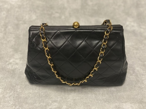 ラグジュアリーブランドのCHANEL