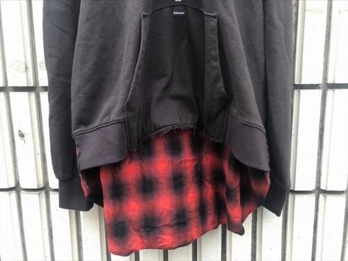 アンダーカバーイズムのボカシBIGフーディー