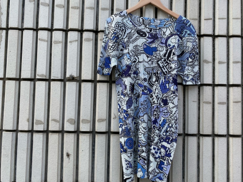 キャリアファッションのPLEATS PLEASE　