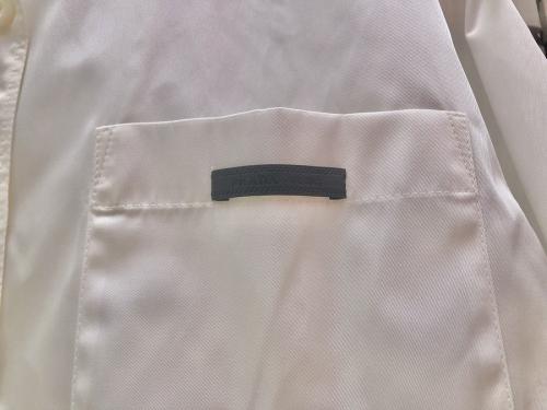 プラダのReNylonオープンカラーシャツ