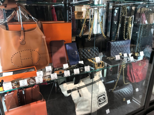 MIU MIUのミュウミュウ