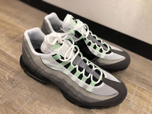 ナイキのエアマックス95