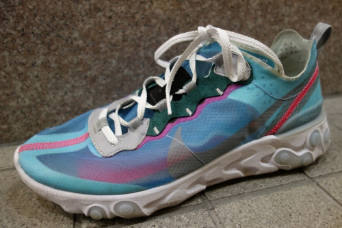 ナイキのリアクト　エレメント