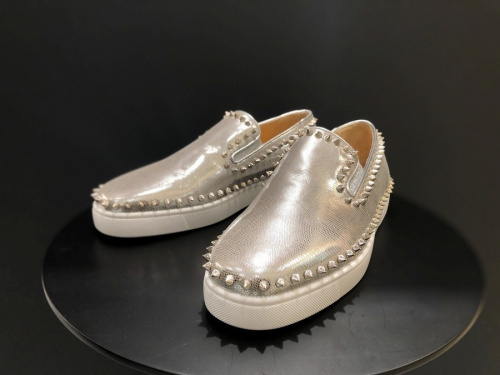 クリスチャンルブタンのスニーカー