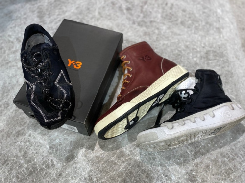 スニーカーのブランド古着