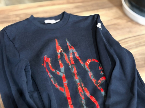 ラグジュアリーブランドのMONCLER