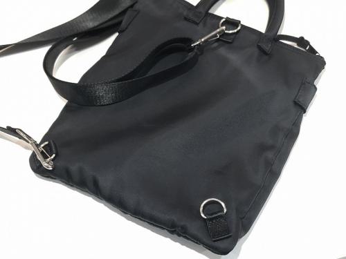 カイコのヘルメットバッグ