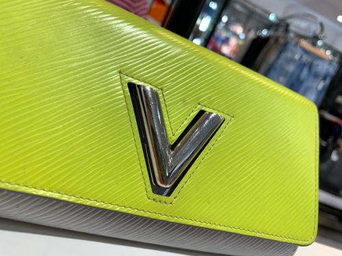 ポルトフォイユ・ツイストの財布