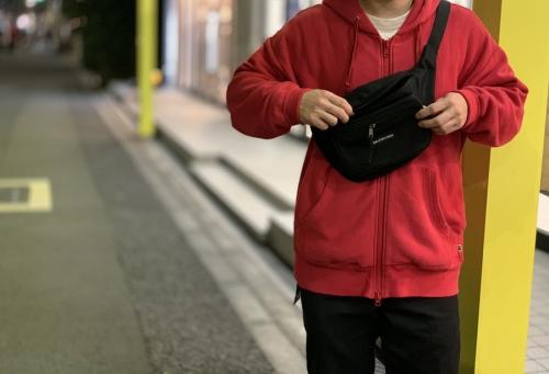 バレンシアガのエクスプローラーベルトバッグ