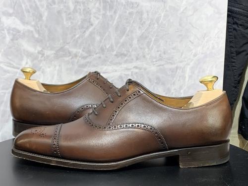 エドワードグリーンのメダリオントゥシューズ