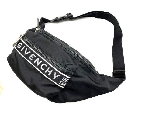 ジバンシーの4Gベルトバッグ