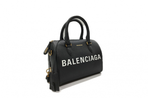 ラグジュアリーブランドのBALENCIAGA