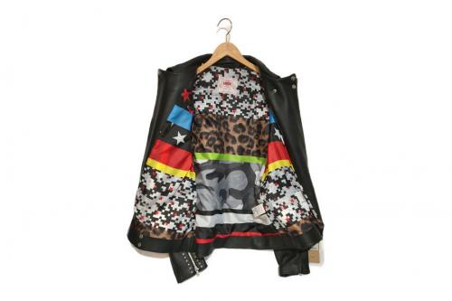 スタッズレザーライダースジャケットのソフ