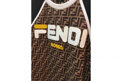 FENDI×FILA　ズッカ柄　FILA　FENDIスウェット　FILAスウェット　FENDIFILAコラボ