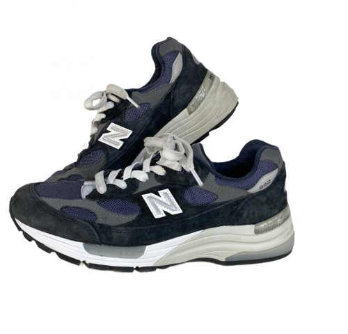 スニーカーのNEW BALANCE
