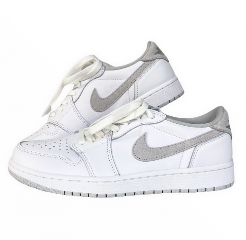 スニーカーのNIKE