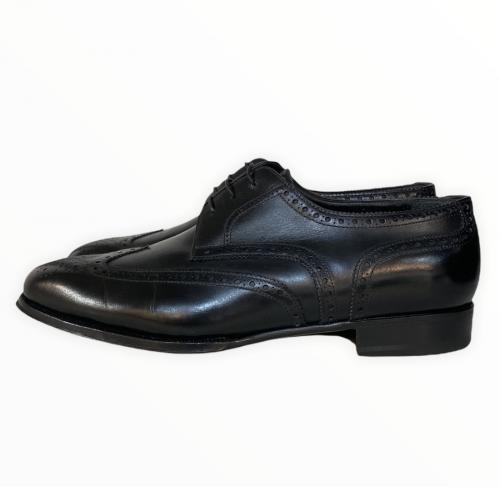 エンツォ ボナフェのウィングチップシューズ