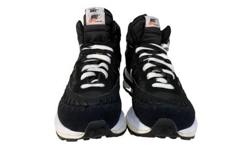 NIKE ×sacai × Jean Paul Gaultierのジャン・ポール・ゴルチエ × サカイ × ナイキ