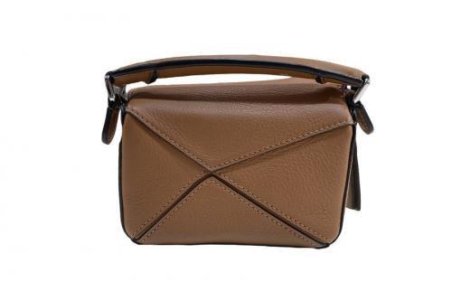 ロエベのPUZZLE NANO BAG