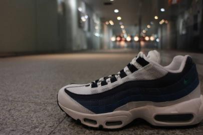 「NIKEのAIR MAX　95 」