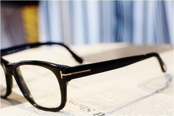 「橋本の伊達眼鏡 」
