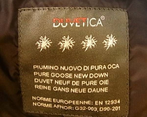 主役級の一着とはまさにこの事。DRESS CAMP(ドレスキャンプ)×DUVETICA
