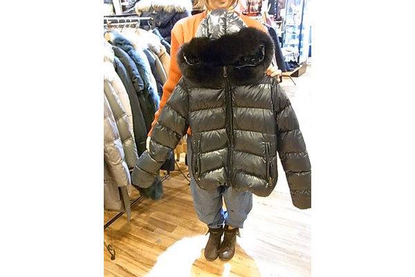 美品】DUVETICA 42 ライトダウンジャケットブラックEERIA