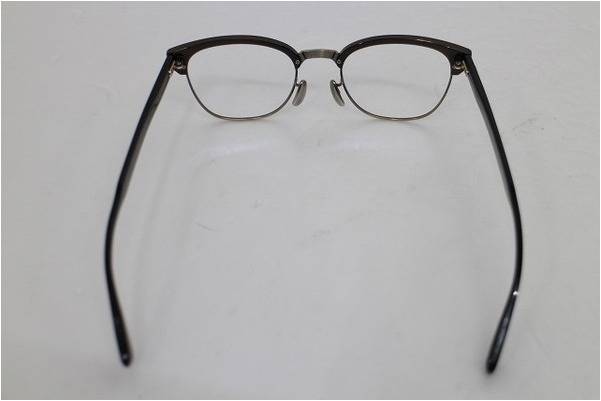 プレゼントにオススメOLIVER PEOPLES(オリバーピープルズ)のご紹介 プレゼントにオススメOLIVER PEOPLES(オリバーピープルズ)のご紹介