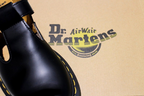 Dr.Martens/ドクタマーチン】ストラップ仕様のレザーシューズの入荷