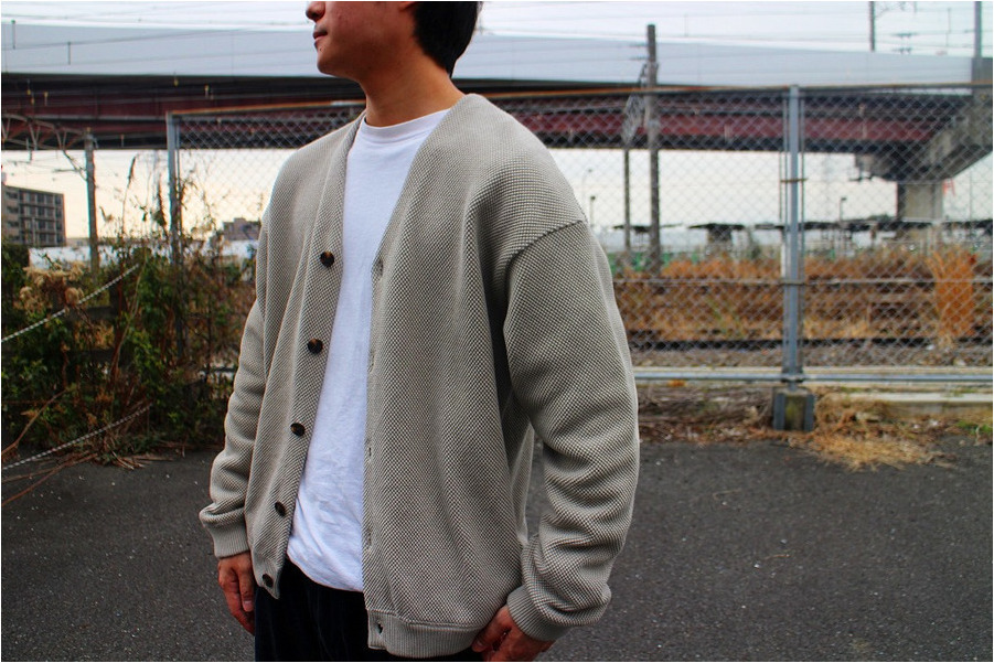 crepuscule/クレプスキュール】モスステッチVネックカーディガン入荷