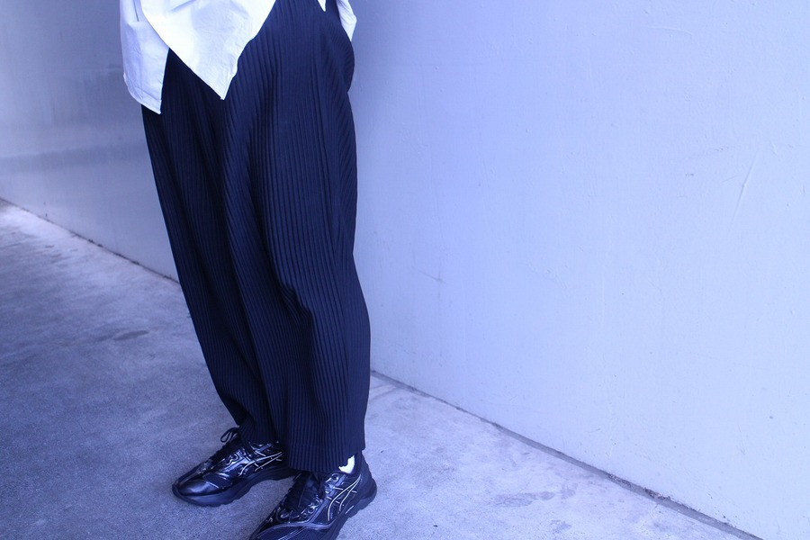 HOMME PLISSE ISSEY MIYAKE プリーツパンツ