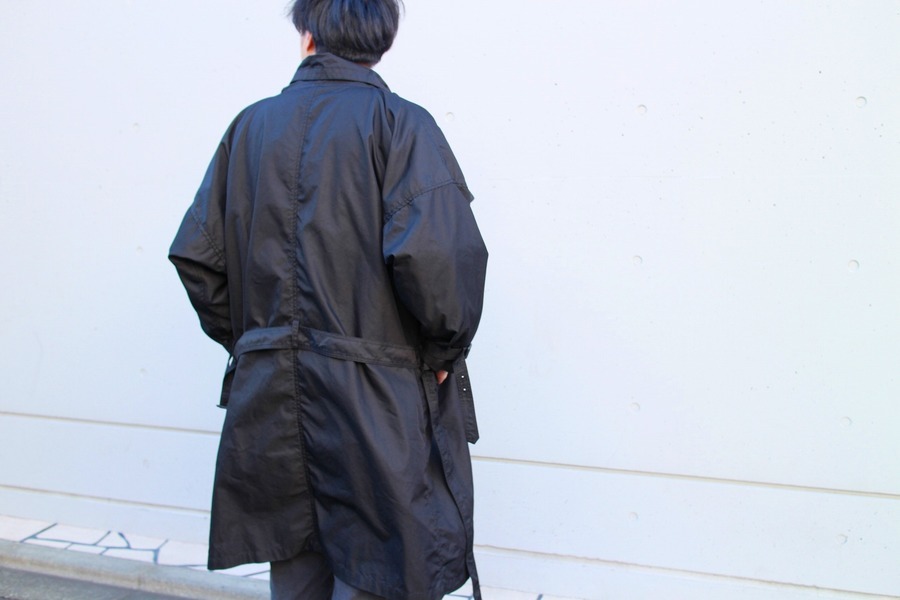 IROQUOIS/イロコイ】デザイン性抜群のドレープラップコート入荷