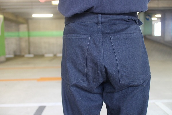 COMOLI/コモリ】よりベルテッドデニムパンツ（J03-03003)が買取