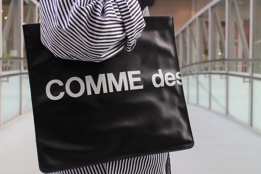 COMME des GARCONS/コムデギャルソン】よりレザートートバッグ