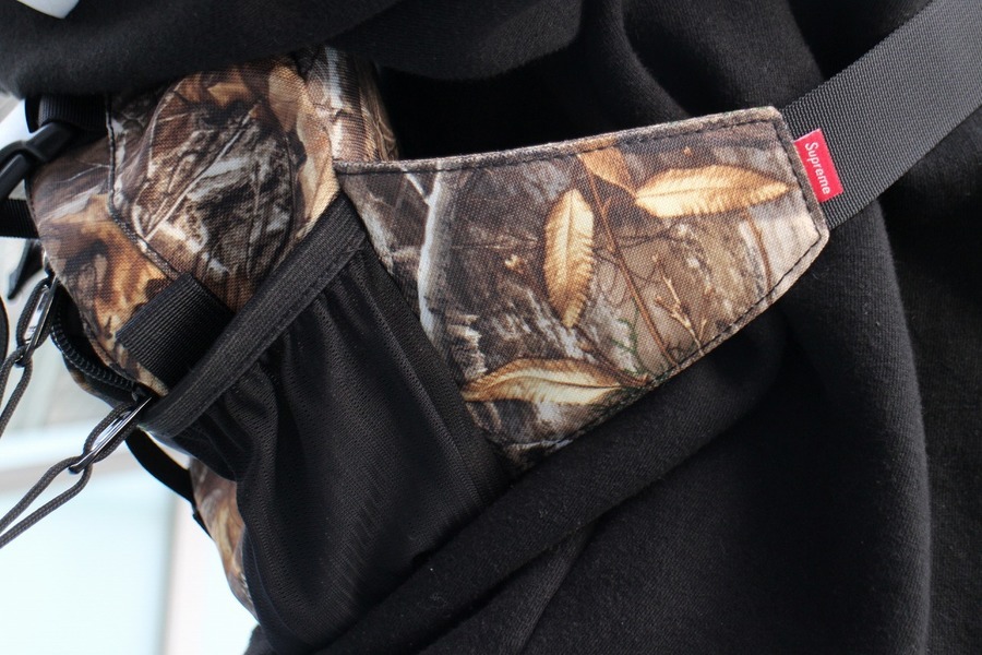 SUPREME/シュプリーム】よりボディーバッグ（Waist Bag Real