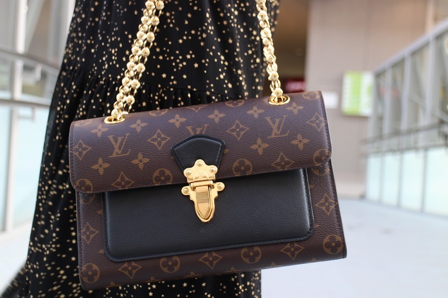 LOUIS  VUITTON チェーンショルダーバッグ