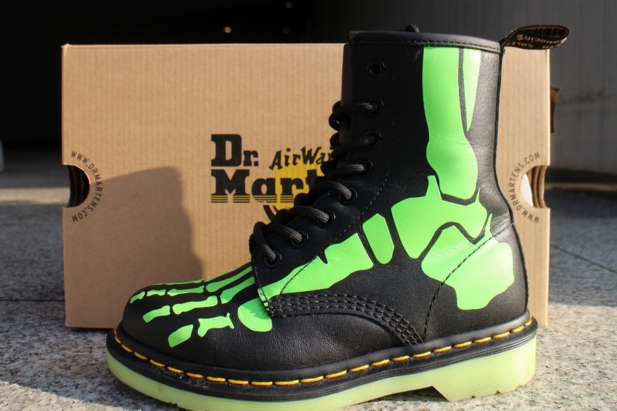 Dr.Martens/ドクターマーチン】より8ホールブーツ（SKELLY