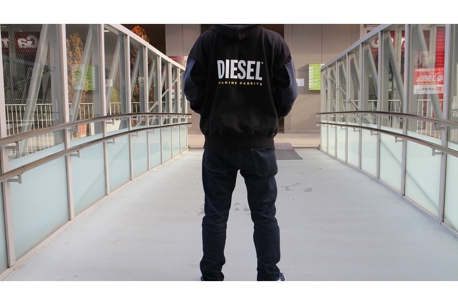 DIESEL×FR2 (ディーゼル×エフアールツー)コラボパーカー